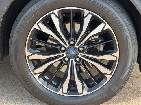 Used 2022 Ford Escape SE w/ SE Sport Appearance Package FWD image 10