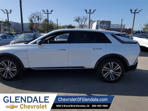 Certified 2024 Cadillac Lyriq Luxury image 5