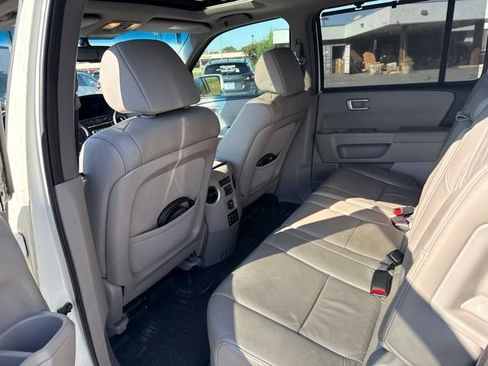 Used 2015 Honda Pilot Touring image 16