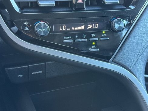 Certified 2021 Toyota Camry XSE FWD image 19