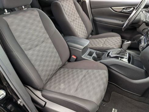 Used 2021 Nissan Rogue Sport SV FWD image 28