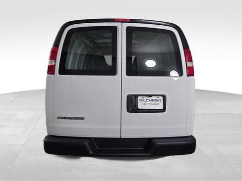 New 2026 Chevrolet Express 2500 w/ Communications Package RWD image 6