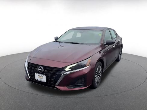 Used 2025 Nissan Altima 2.5 SV image 7