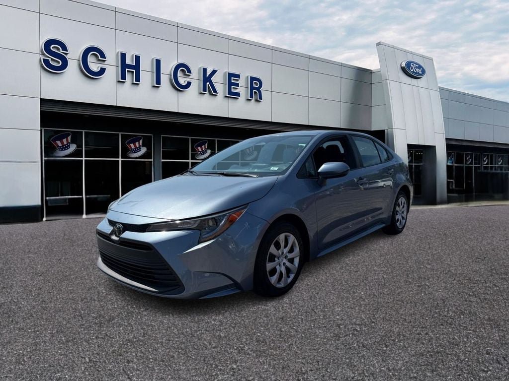 Used 2023 Toyota Corolla LE FWD image 4