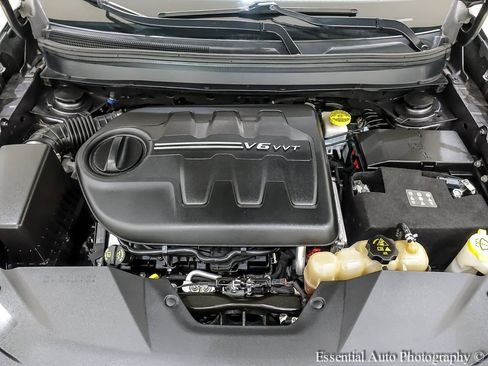 Used 2019 Jeep Cherokee Limited AWD/4WD image 35