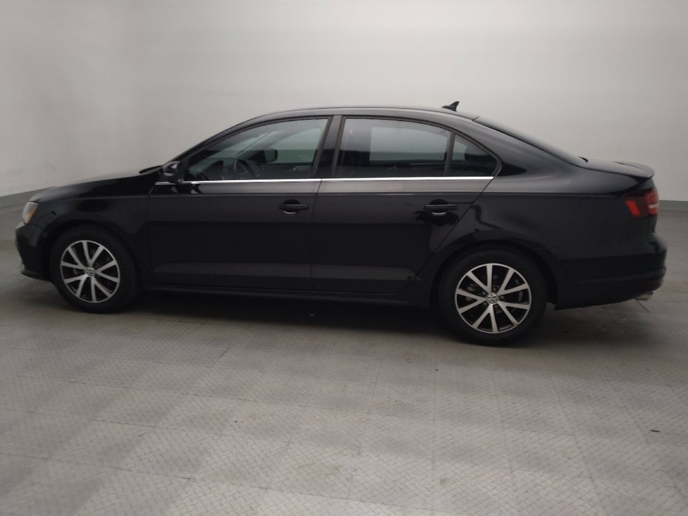 Used 2017 Volkswagen Jetta SE FWD image 3