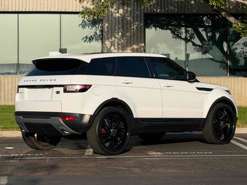 Used 2019 Land Rover Range Rover Evoque SE Premium AWD/4WD image 3