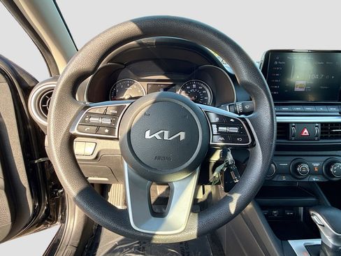 Used 2023 Kia Forte LXS image 37