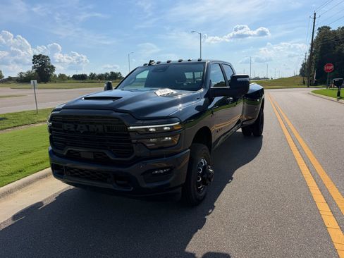 New 2026 RAM 3500 Laramie w/ Night Edition AWD/4WD image 17