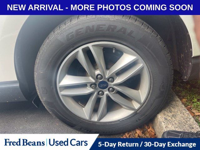 Used 2017 Ford Edge SEL w/ Equipment Group 201A AWD/4WD image 13