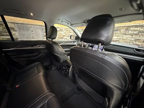 Used 2023 Jeep Grand Cherokee Limited AWD/4WD image 30