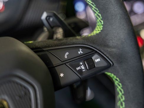 Used 2024 Lamborghini Urus Performante image 20