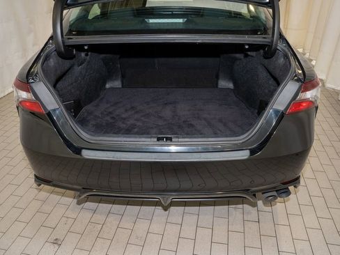 Used 2024 Toyota Camry SE image 5