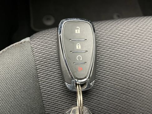 Used 2017 Chevrolet Cruze LT w/ Convenience Package image 26