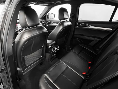 Used 2024 Alfa Romeo Stelvio Ti image 20