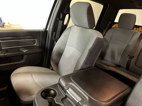 Used 2024 RAM 3500 Big Horn AWD/4WD image 25