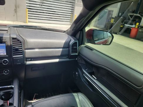 Used 2019 Ford Expedition Max Limited w/ Driver Assistance Package RWD image 17