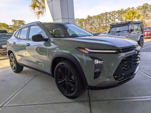 New 2026 Chevrolet Trax ACTIV w/ Driver Confidence Package image 2