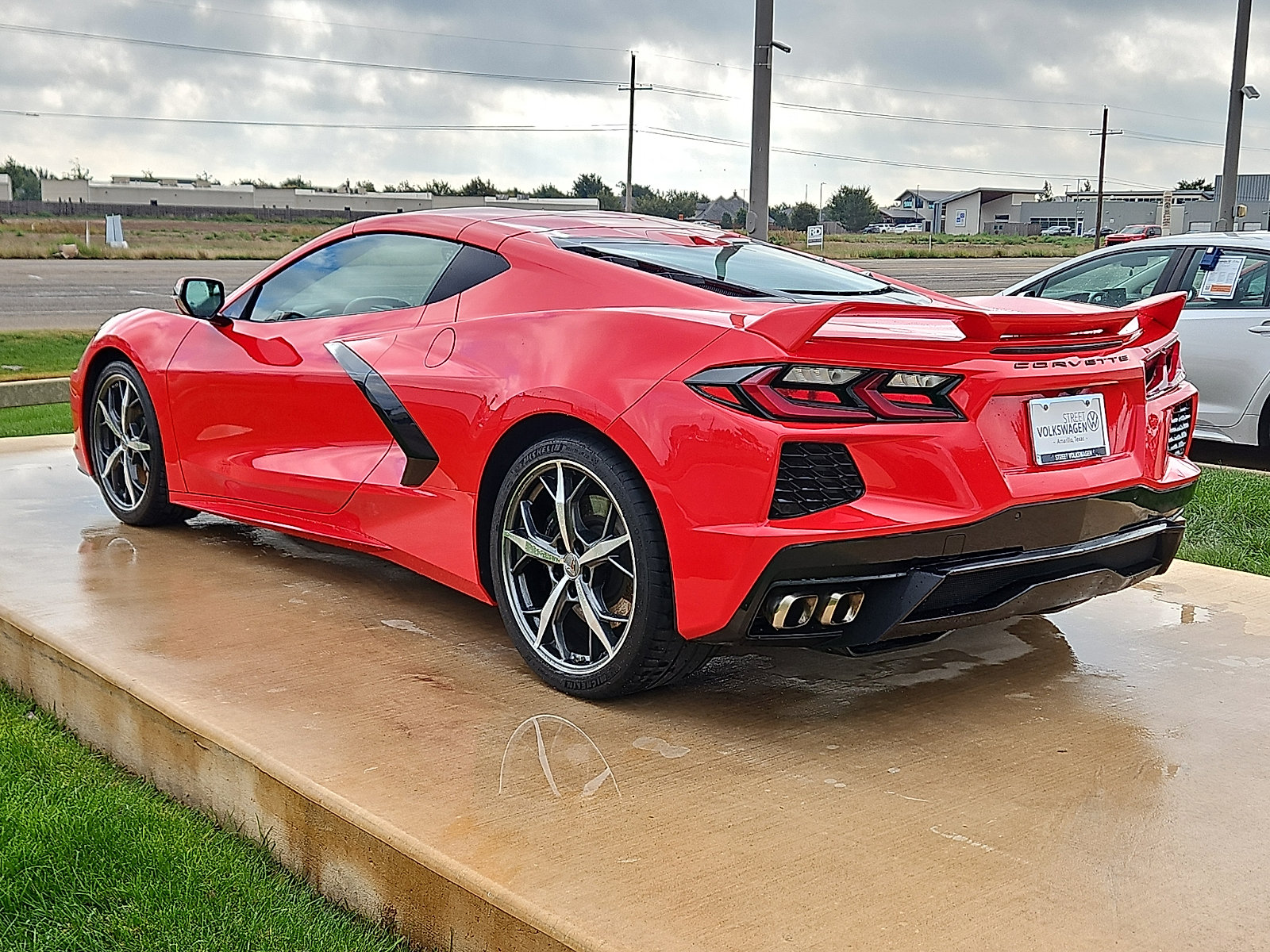 Used 2021 Chevrolet Corvette Stingray Premium Cpe w/ Z51 Performance Package RWD image 3