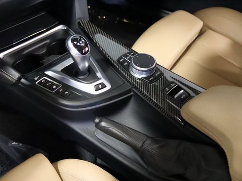 Used 2018 BMW M4 Convertible image 49