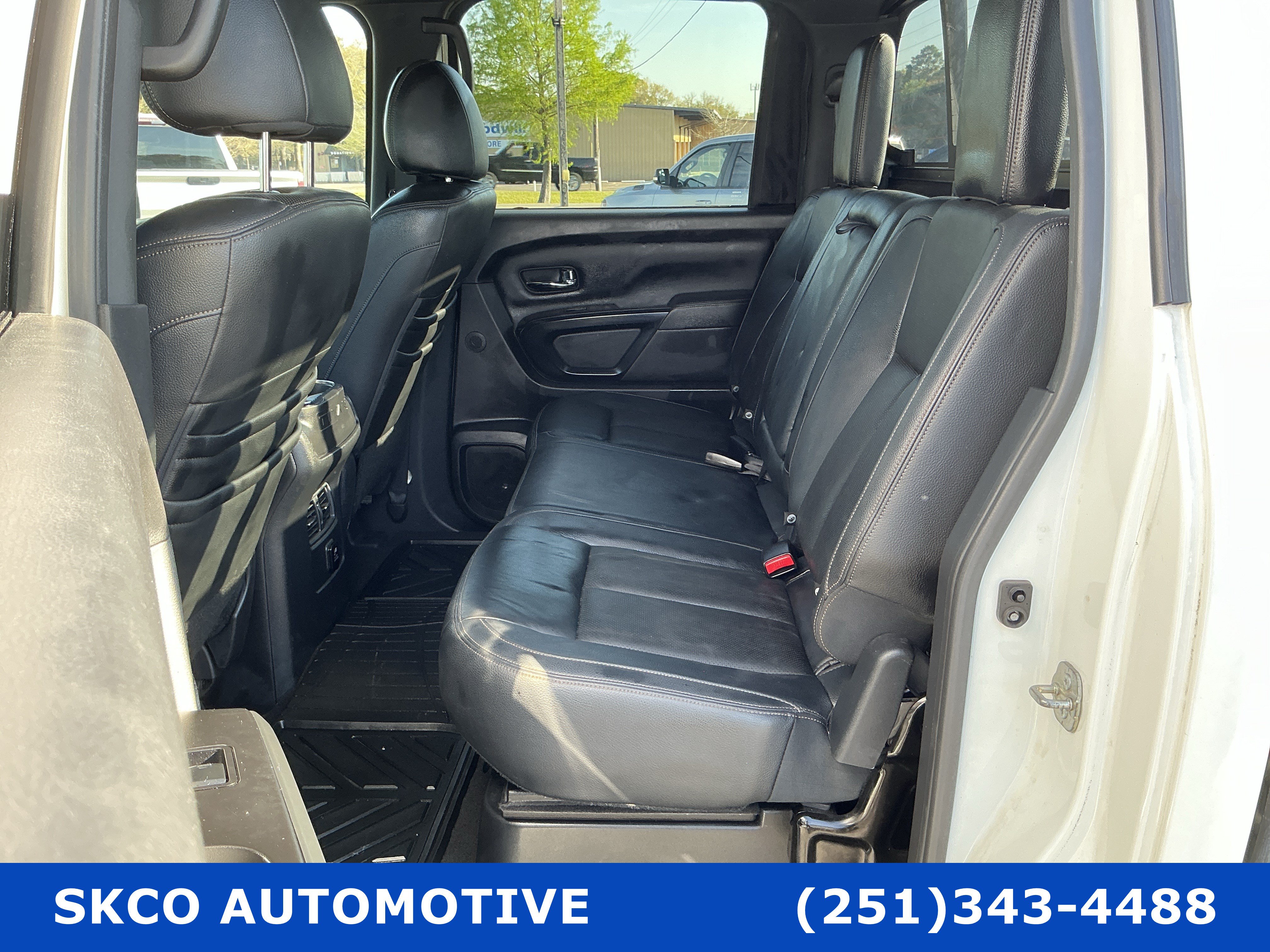 Used 2018 Nissan Titan SL w/ Midnight Edition AWD/4WD image 14