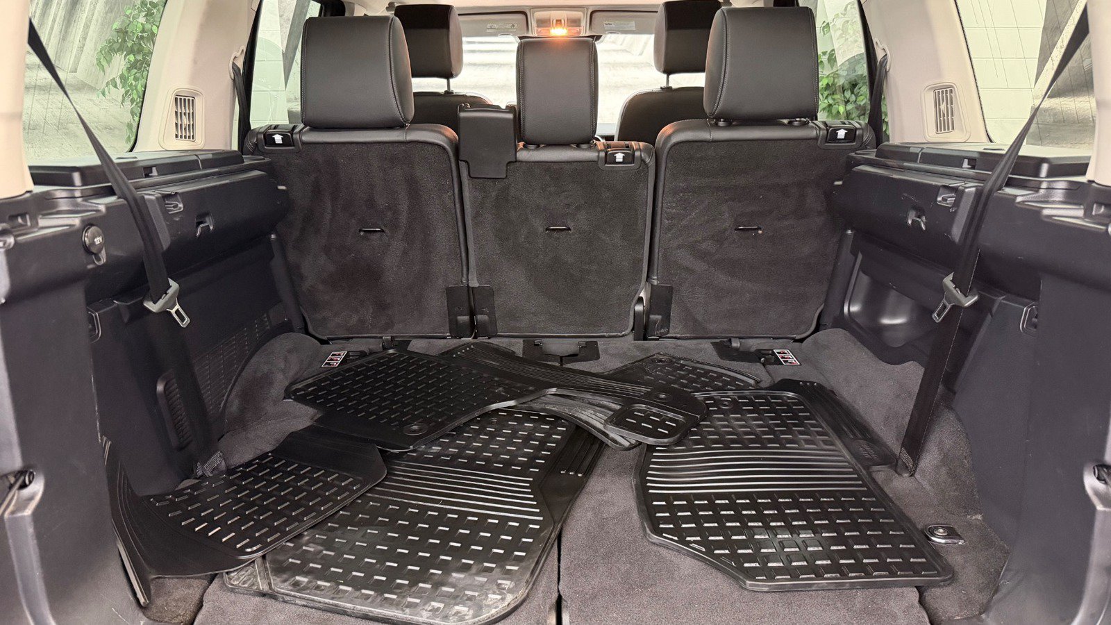 Used 2016 Land Rover LR4 HSE AWD/4WD image 9