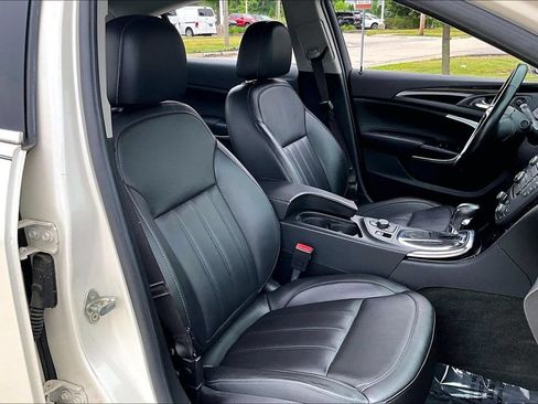 Used 2013 Buick Regal Premium FWD image 28