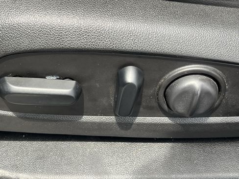 Used 2019 GMC Acadia Denali FWD image 27