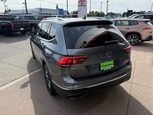 Used 2022 Volkswagen Tiguan SE AWD/4WD image 4