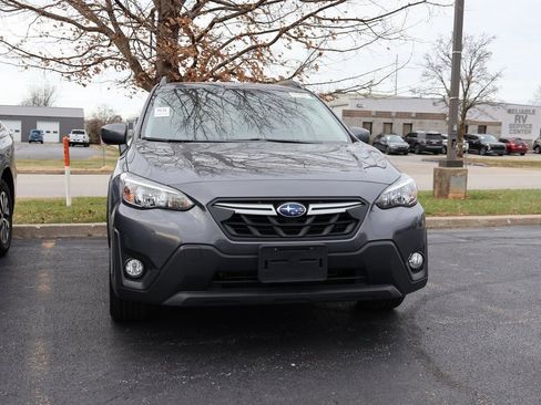 Used 2023 Subaru Crosstrek 2.0i Premium image 4