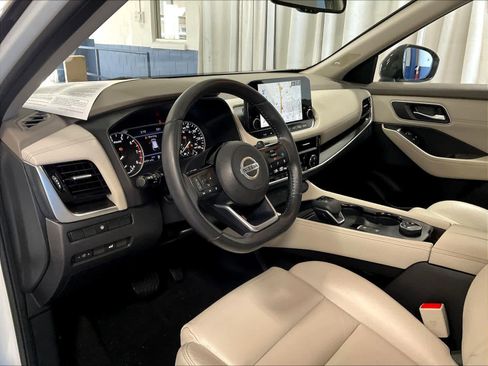 Used 2021 Nissan Rogue SL w/ Premium Package AWD/4WD image 8