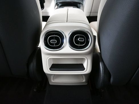 Certified 2024 Mercedes-Benz GLC 300 4MATIC image 17