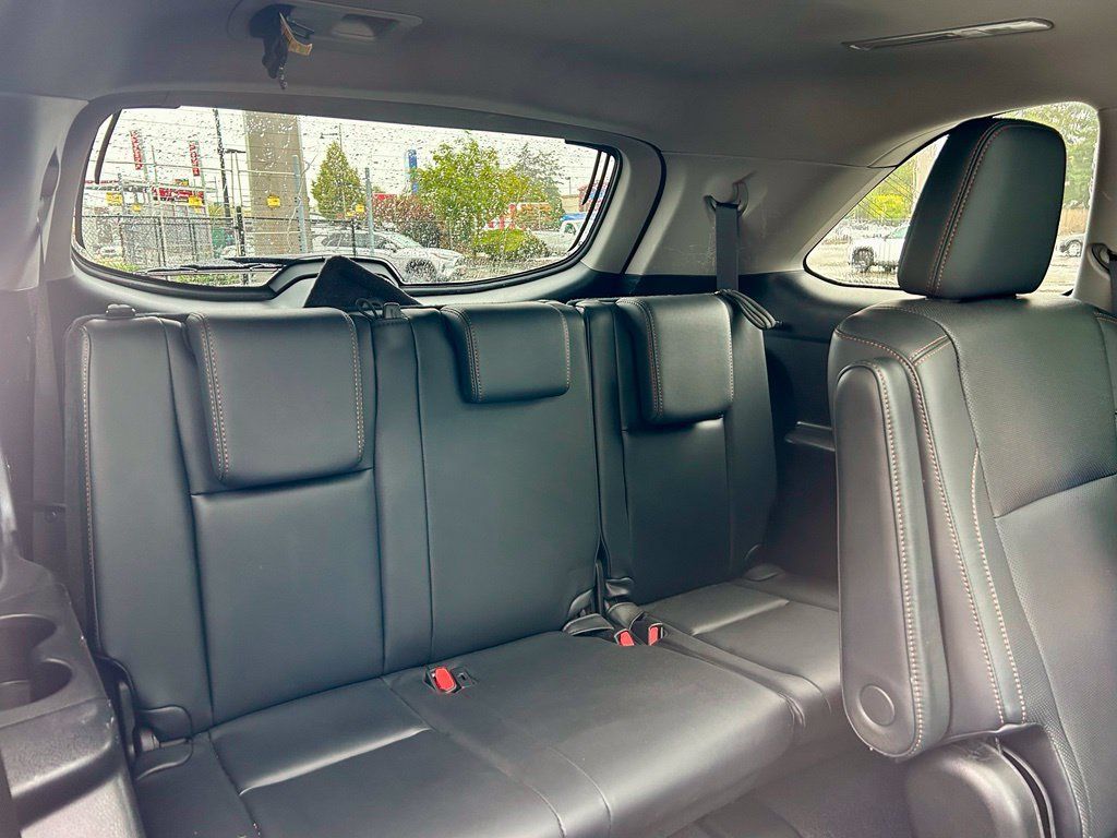 Used 2015 Toyota Highlander Limited Platinum AWD/4WD image 16