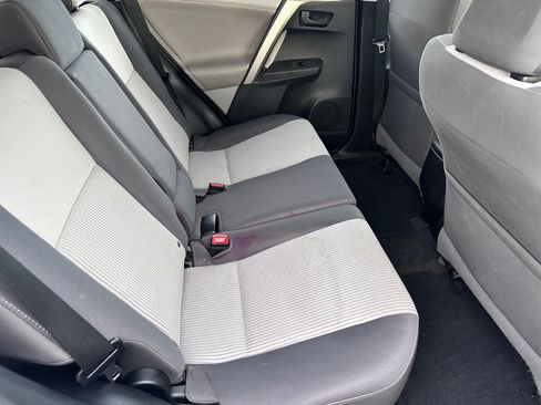 Used 2013 Toyota RAV4 XLE FWD image 9