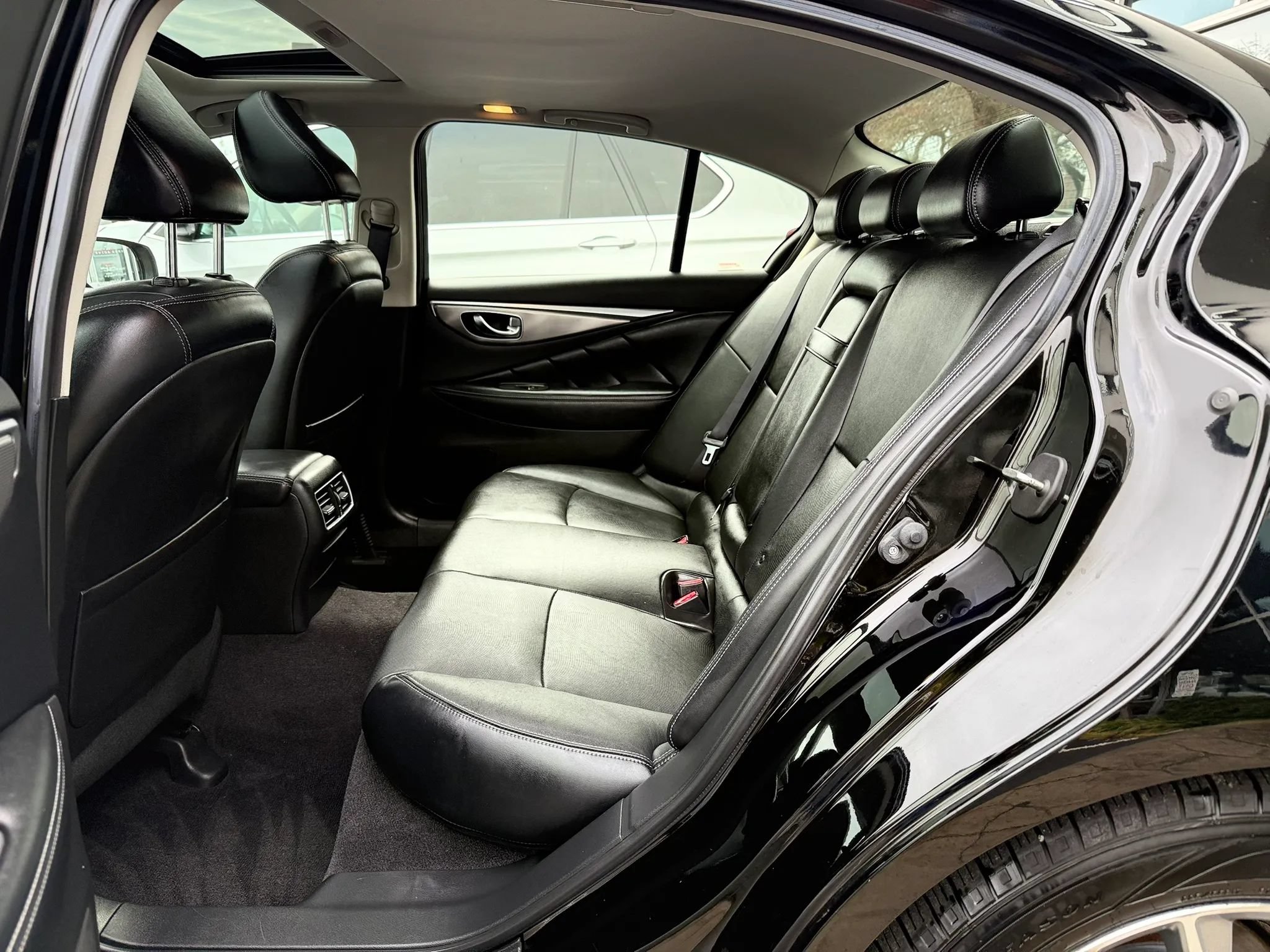 Used 2015 INFINITI Q50 Premium w/ Navigation Package AWD/4WD image 29