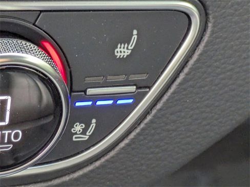 Used 2018 Audi Q5 2.0T Premium Plus w/ Premium Plus Package image 28