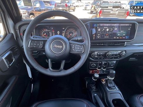 Used 2024 Jeep Gladiator Rubicon w/ Convenience Group image 5