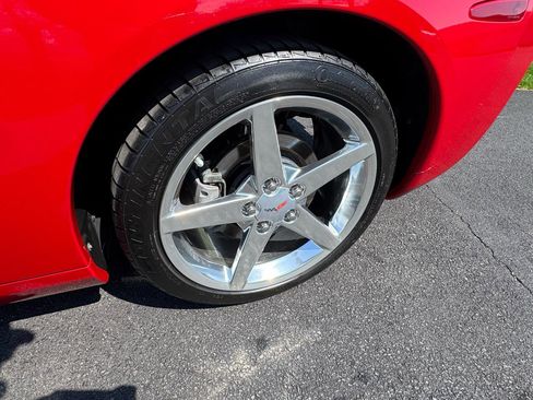 Used 2005 Chevrolet Corvette Coupe w/ Preferred Equipment Group image 23