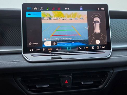 Certified 2026 Volkswagen Tiguan SE AWD/4WD image 36