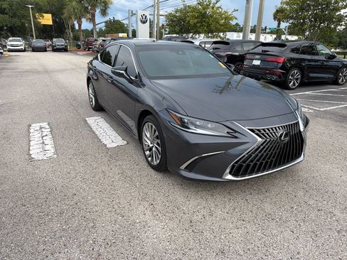 Used 2022 Lexus ES 350 Ultra Luxury w/ Accessory Package 2 FWD image 28