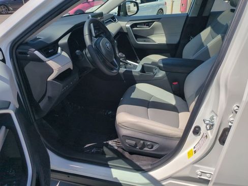Used 2023 Toyota RAV4 XLE Premium FWD image 16