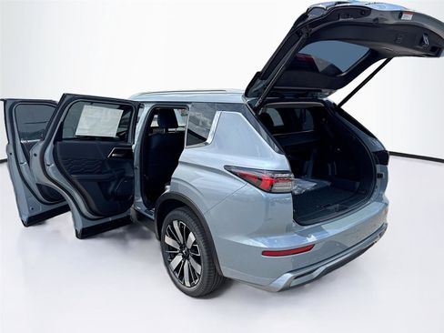 New 2026 Mitsubishi Outlander SEL FWD image 38