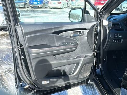 Used 2023 Honda Ridgeline Black Edition image 8