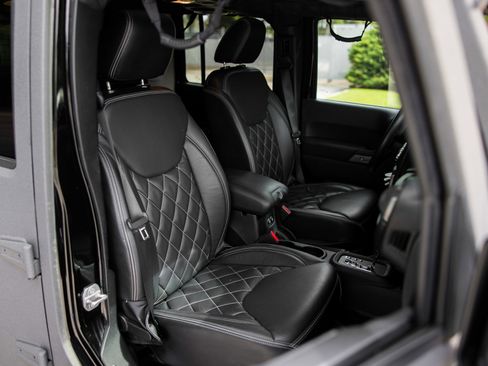 Used 2014 Jeep Wrangler Unlimited Sport w/ Quick Order Package 24S image 14