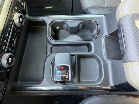 Used 2023 Chevrolet Silverado 1500 ZR2 w/ Technology Package image 16