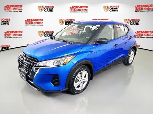 Certified 2023 Nissan Kicks S FWD image 12