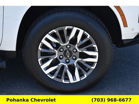 Certified 2025 Chevrolet Tahoe Z71 AWD/4WD image 33