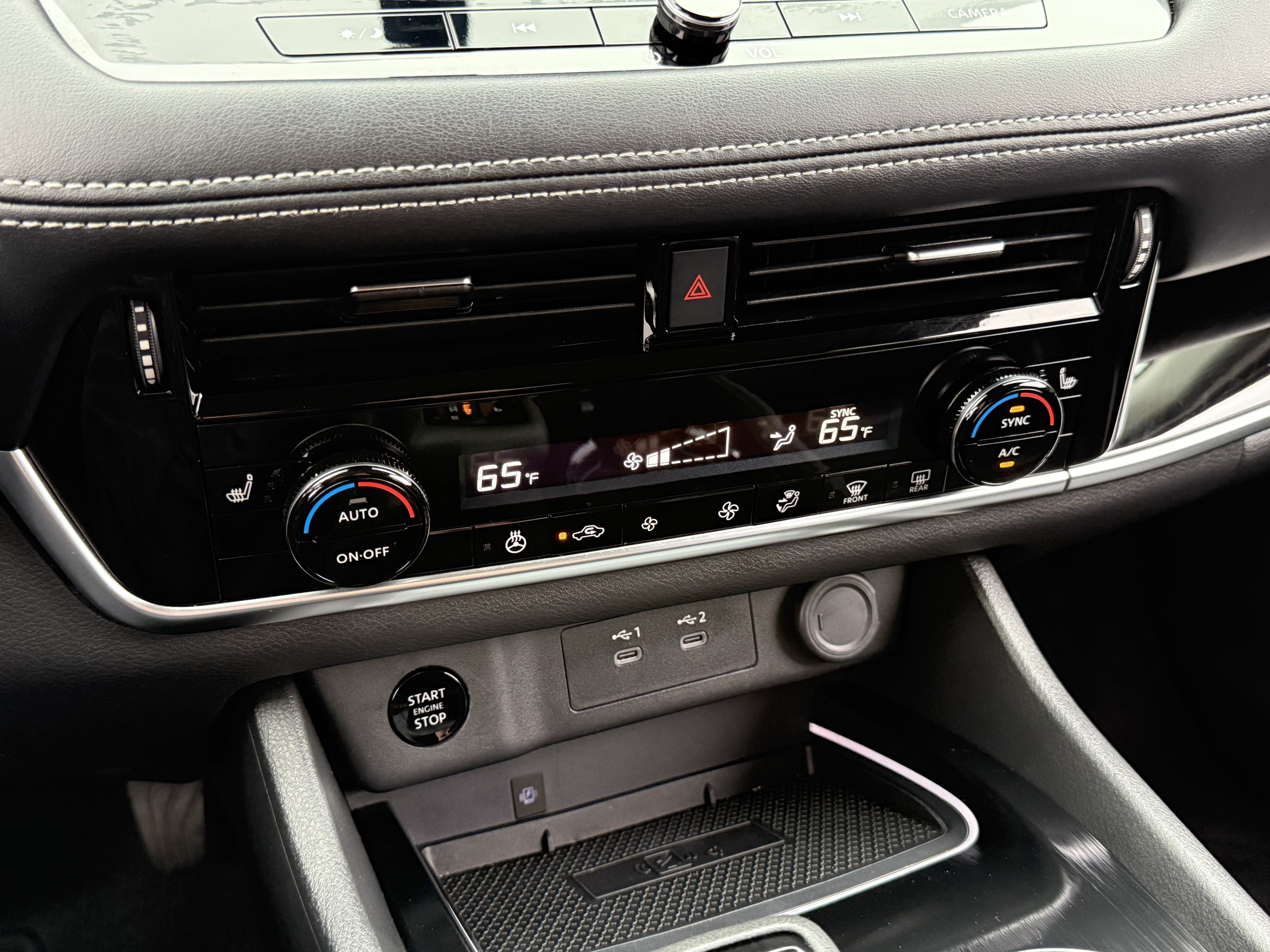 Used 2024 Nissan Rogue SL FWD image 31
