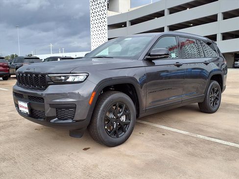 New 2025 Jeep Grand Cherokee L Altitude AWD/4WD image 17
