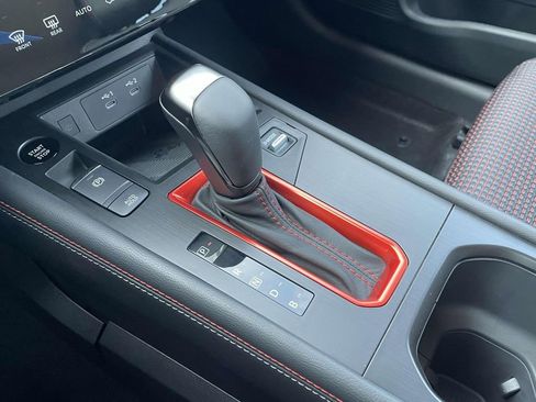 New 2026 Nissan Kicks SR image 30